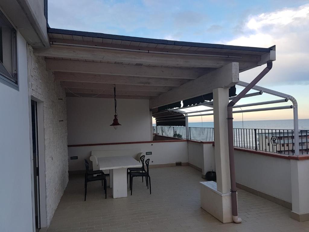 Attico lido 3 archi room 1